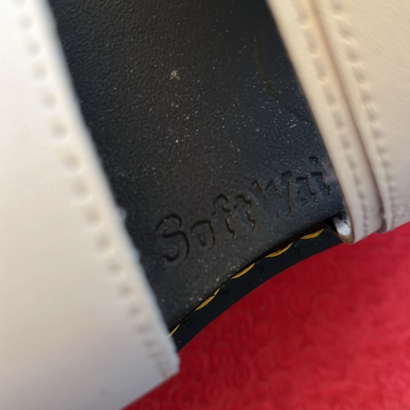 Doc Martens - Picture 5 of 12